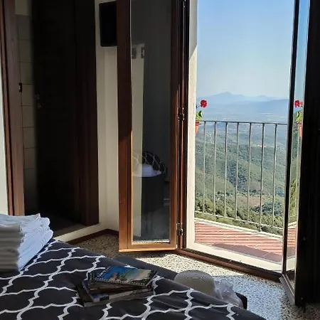 “sa Scala” Bed&terrace * Baunei